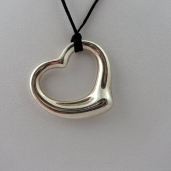 Tiffany & Co. Peretti  XL Large Open Heart Pendant Necklace - Picture 5 of 5